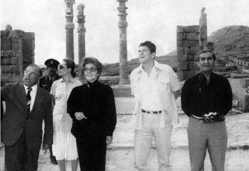 پرونده:RonaldNancyReaganPerspolis2537a.jpg