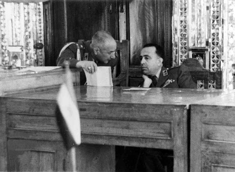 پرونده:GeneralMoghbeliMossadeghTrial1332d.jpg