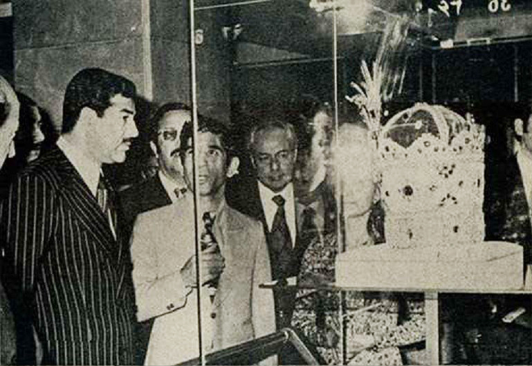 پرونده:BankMelliMuseumRoyalJewelrySaddam1354.jpg