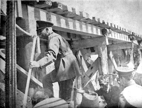 پرونده:RezaShahBozorg va Crownprince18.jpg