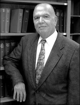 پرونده:GustaveEdmund VonGrunenBaumIranologistUSA.jpg