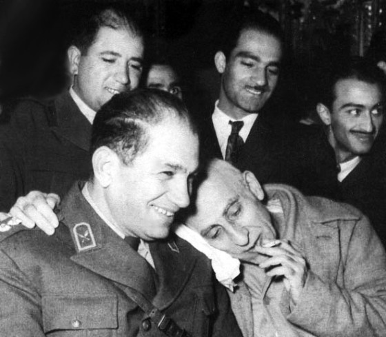 پرونده:MossadeghTrial13ca.jpg