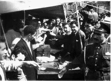 پرونده:Referandom dissolvingMajlisMossadeghComplot.jpg