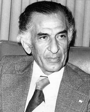 پرونده:Jamshid AmuzegarPM.jpg