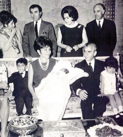 پرونده:ShahanshahRoyalFamily207.jpg
