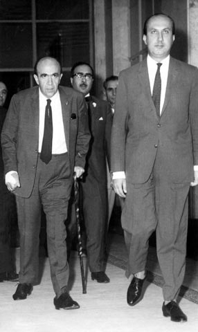 پرونده:Mansour Va Hoveyda.jpg