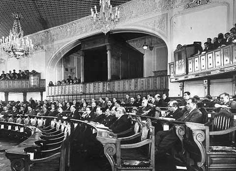 پرونده:Majlis Shora Melli inside1.jpg