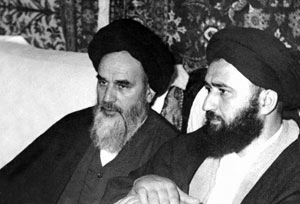 پرونده:KhomeiniMostafaNajaf1345.jpg