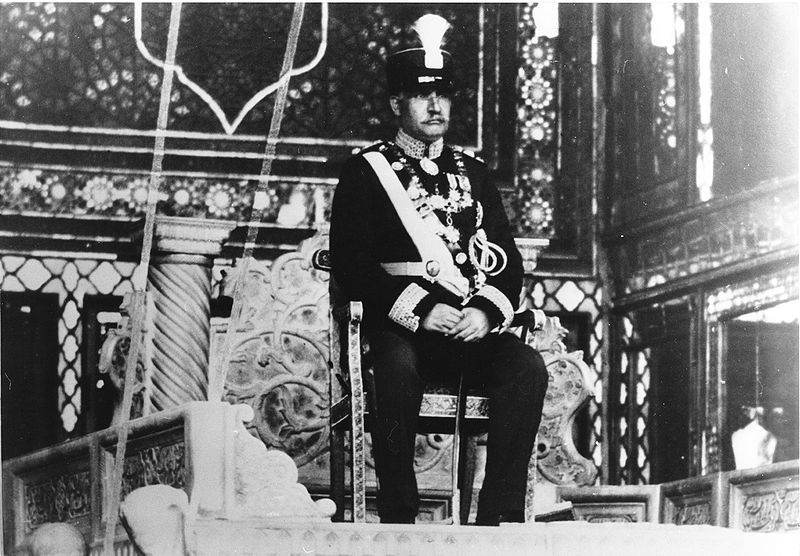 پرونده:RezaShahBozorgCoronation2.jpg