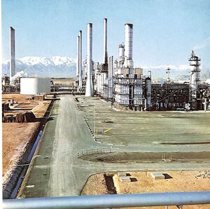 TehranOilRefinery1347b.jpg