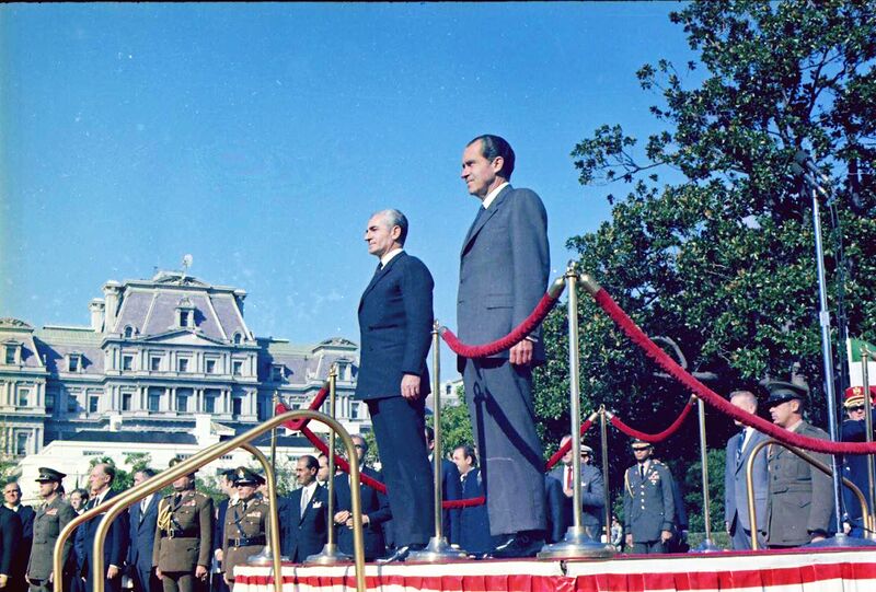 پرونده:ShahanshahAryamehrWhiteHousePresidentNixonMehr1348a.jpg
