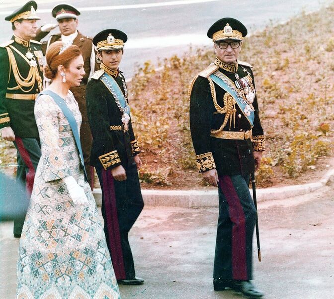 پرونده:PahlaviDynasty50thAnniversary14.jpg