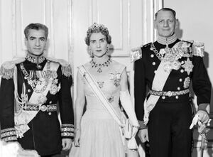 ShahanshahArrivalKastrupAirportDenmarkKingFrederik IX 1338k.jpg