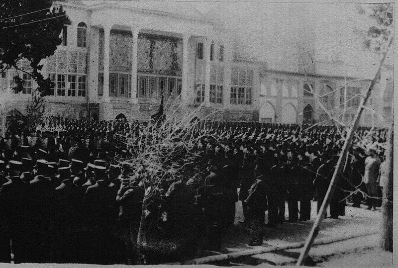 پرونده:RezaShahBozorgCoronation17.jpg