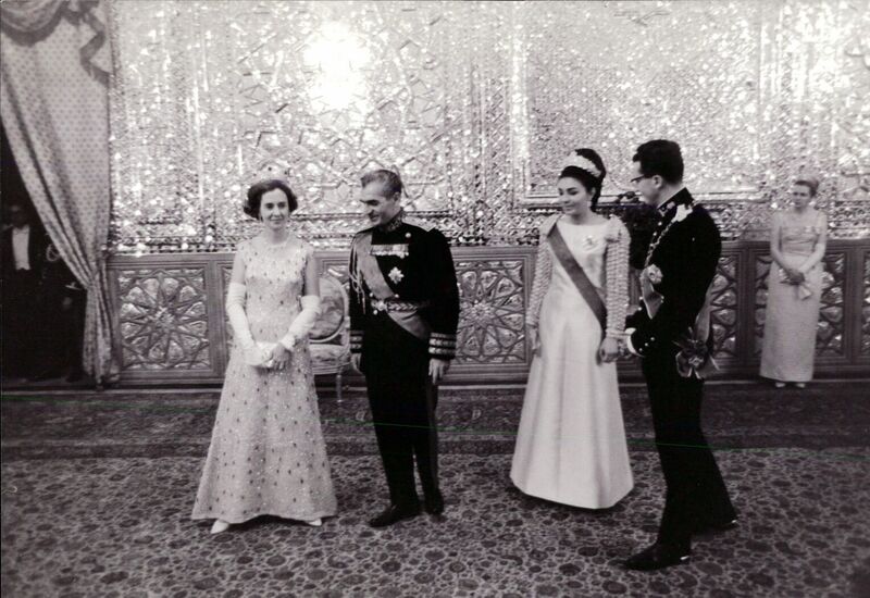 پرونده:ShahanshahAryamehrKing BaudouinGolestanPalast1343.jpg