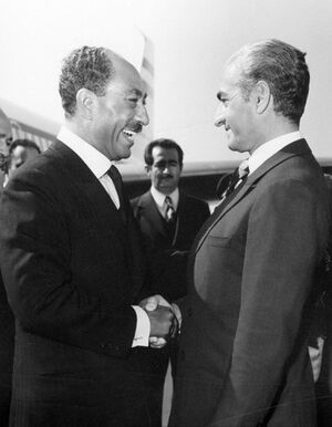 ShahanshahAryamehrPresidentSadat19Mehr1350a.jpg
