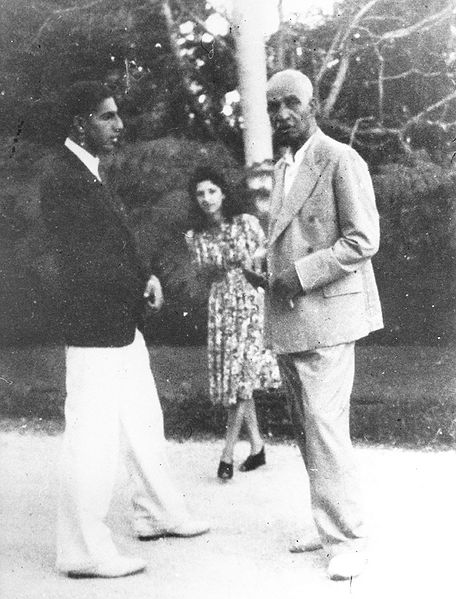 پرونده:RezaShahExile6.jpg