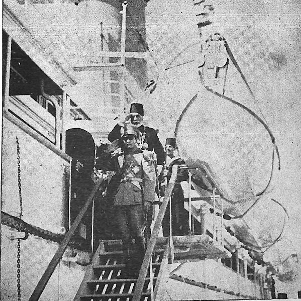 پرونده:MRPahlaviValiahd MahroosehBoat4.jpg