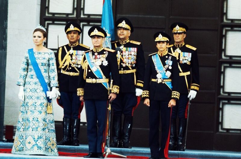 پرونده:The50thAnniversaryPahlaviDynasty2a.jpg