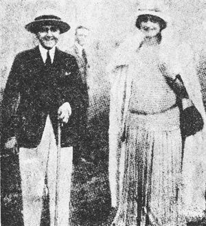 AhmadShah in Paris.jpg