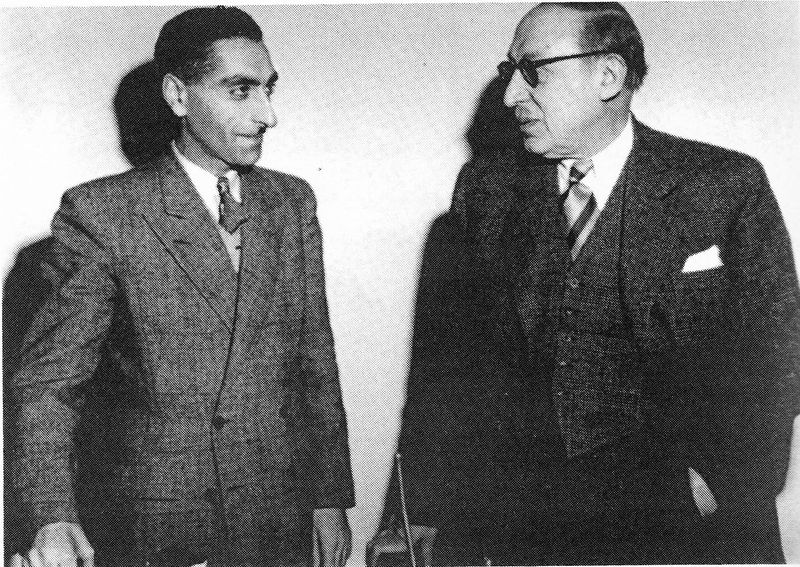 پرونده:AhmadQhavam va MozafarFirooz.jpg