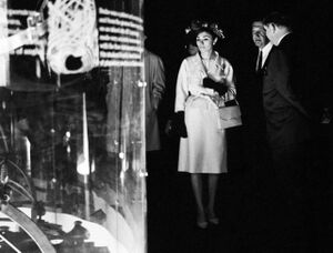 ShahanshahShahbanouSeattle'sWorld'sFair24April1962a.jpg