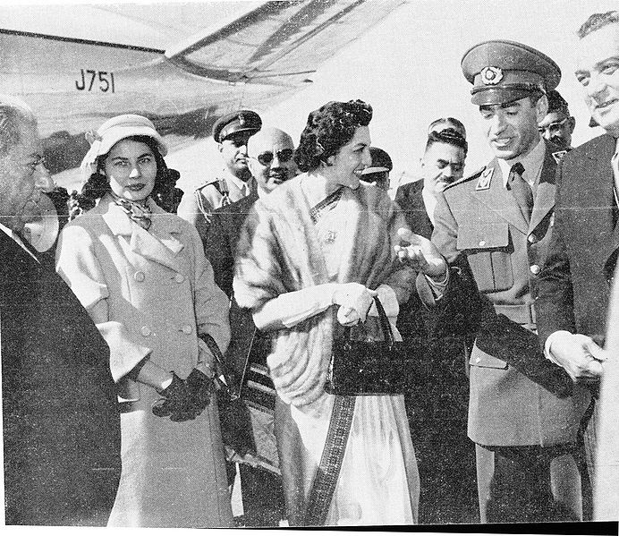 پرونده:Shahanshahva EskandarMirza.jpg