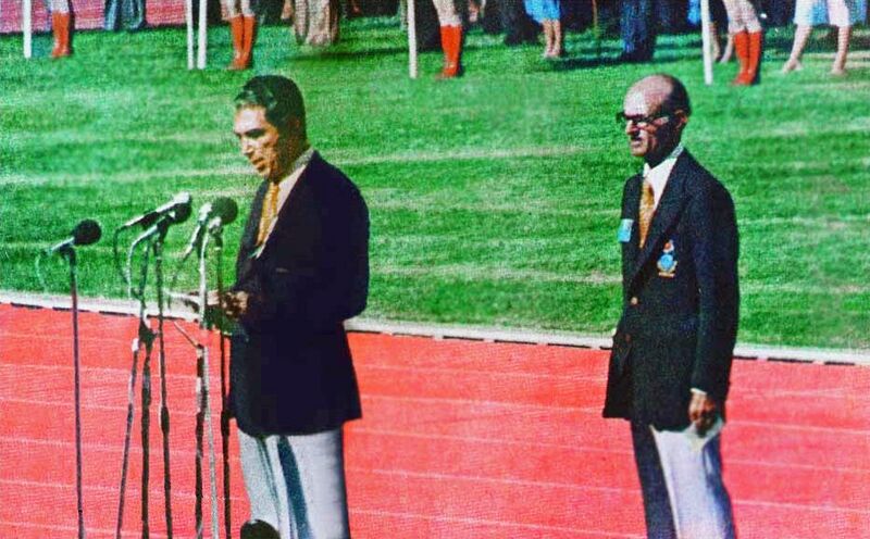 پرونده:AsianGamesTehranOpeningCeremonyShahpourGholamrezaPahlavi1353.jpg