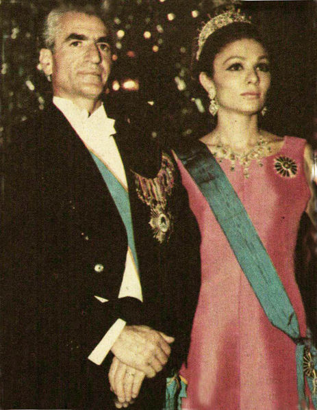پرونده:CoronationMohammadRezaShahPahlavi12.jpg