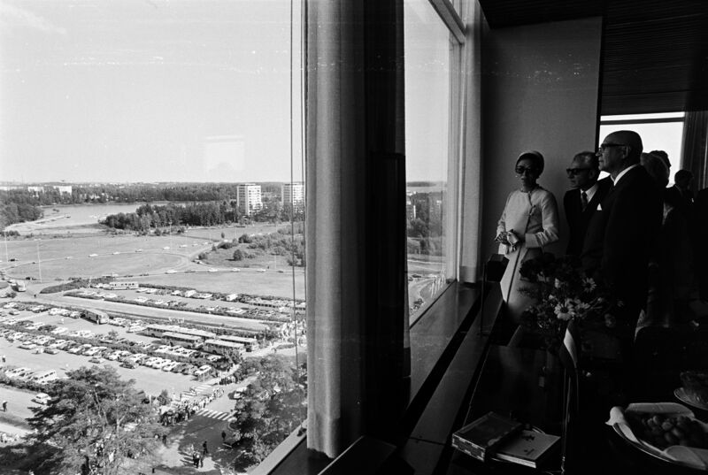 پرونده:ShahanshahShahbanouTapiontorni buildingFinlandTir1349.jpg