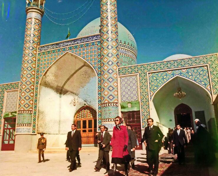 پرونده:ShahbanouImamzadehHamzehKashmarAzar1353a.jpg