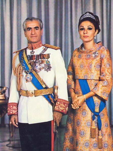 پرونده:ShahanshahAryamehr va Shahbanu1.jpg