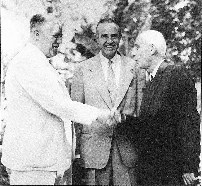 پرونده:MossadeghHarrimanStox.jpg