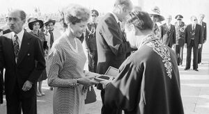 ShahanshahAryamehrGiscard d’EstaingTehranShahyadMehr2535b.jpg