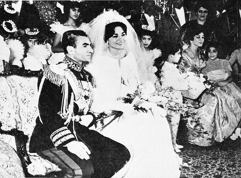 پرونده:ShahanshahWedding.jpg