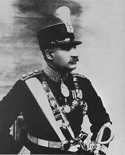 پرونده:RezaShahBozorgCoronation8.jpg