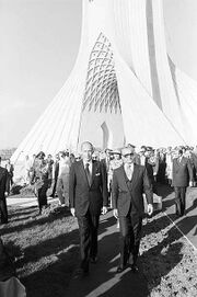 ShahanshahAryamehrGiscard d’EstaingTehranShahyadMehr2535m.jpg