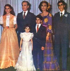 ShahanshahRoyalFamily2535Shahanshahi1.jpg