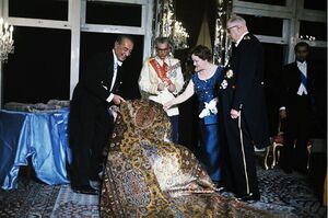 ShahanshahShahbanouPresidentdeGaulleGolestanPalace1342a.jpg