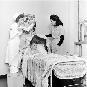 PrincessAshrafVisitRedCrossNewYork1August1947.jpg