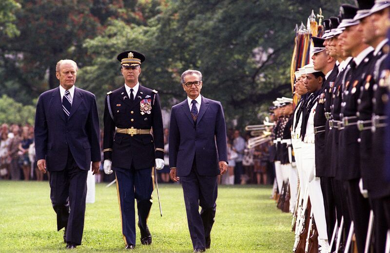 پرونده:ShahanshahAryamehrPresidentFordWhitehouse25Ordibehesht1354.jpg