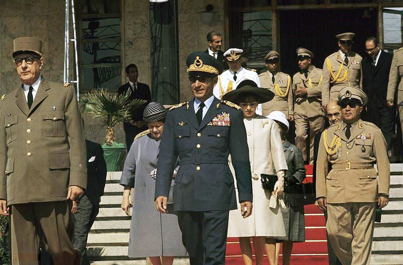 پرونده:ShahanshahShahbanouPresidentdeGaulleTehran1342d4.jpg