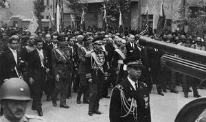 RezaShahBozorgFuneralTehranToRay1.jpg