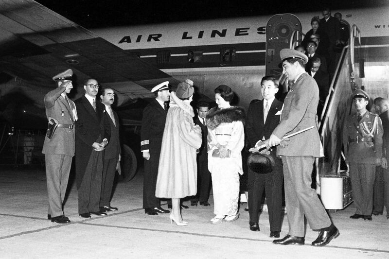 پرونده:GholamRezaPahlaviShamsPahlaviWelcomeJapaneseCrownPrince1339.jpg