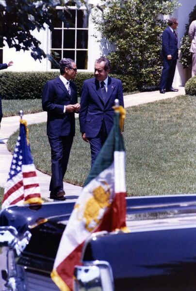 پرونده:ShahanshahAryamehrPresidentNixonWhiteHouseWelcomeAmordad1352g.jpg