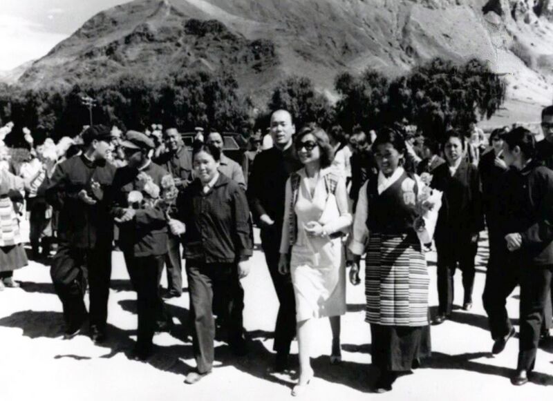 پرونده:PrincessAshrafPahlaviSecondChinaVisit1354.jpg