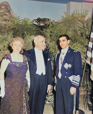 ShahanshahPresidentHarryTrumanWhitHouse1328.jpg