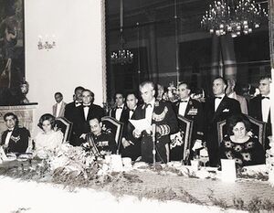 ShahanshahPresidentIraqGolestanPalaceDinner1346a.jpg