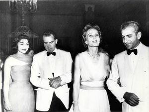 ShahanshahMrAndMrsNixonPrincessFatemehOfficialDinnerTir1337.jpg