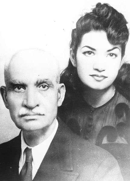 پرونده:RezaShahExile14.jpg